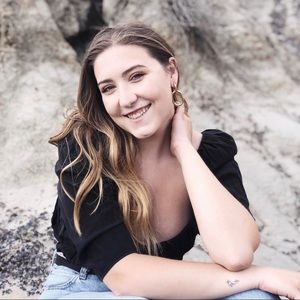 Meet your Posher, Kelly